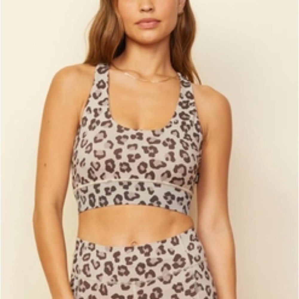 NWT Monrow Leopard Movement Bra